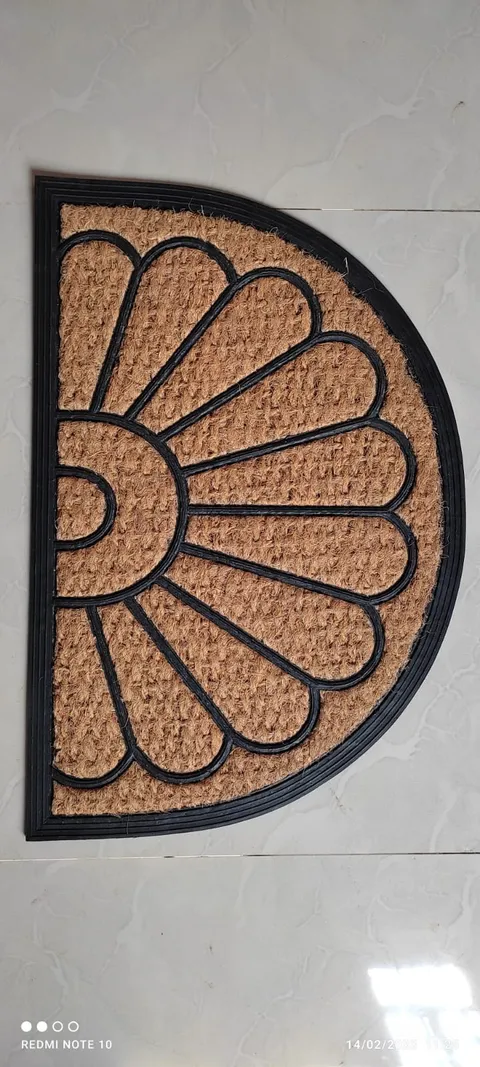 Capacho meia-lua flor com pétalas