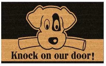 Capacho Knock on our door com cachorro