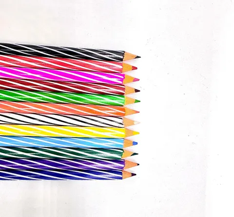 Lápis de cor listrado em espiral