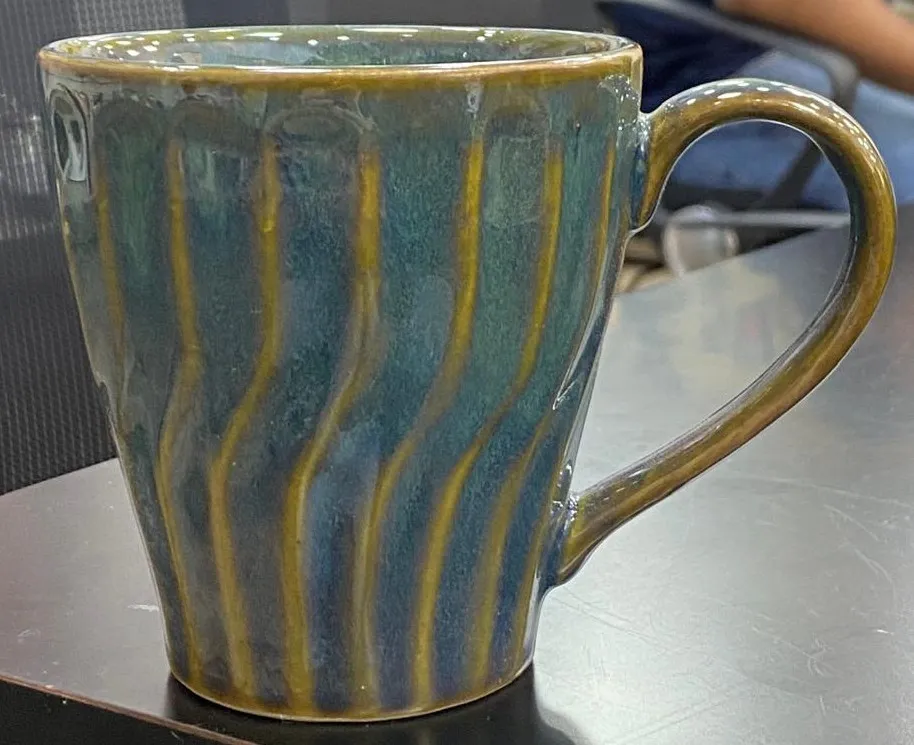 Caneca Lines espiral verde-azulada