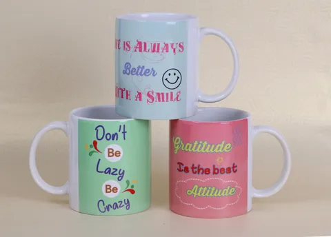Canecas com frases Don’t Be Lazy Be Crazy e Gratitude