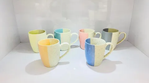Caneca bicolor vertical em tons pastel