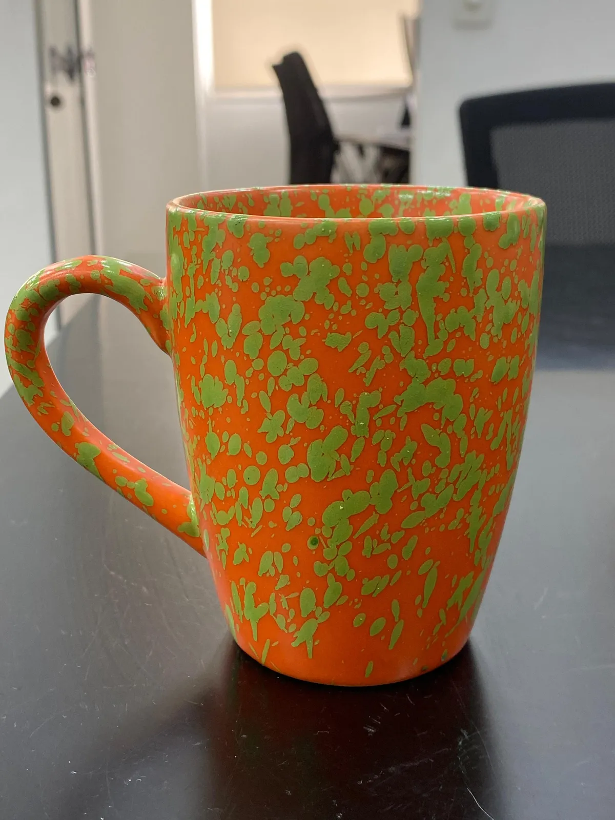 Caneca fosca com pintas