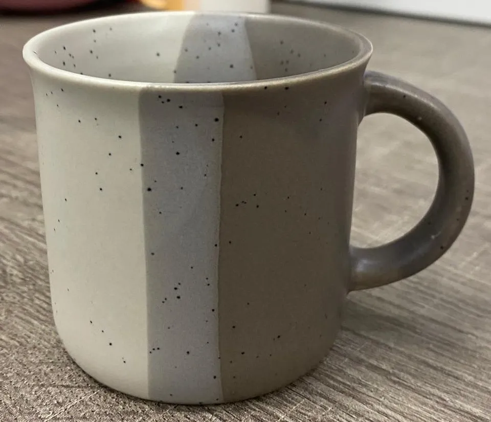 Caneca três tons cinza