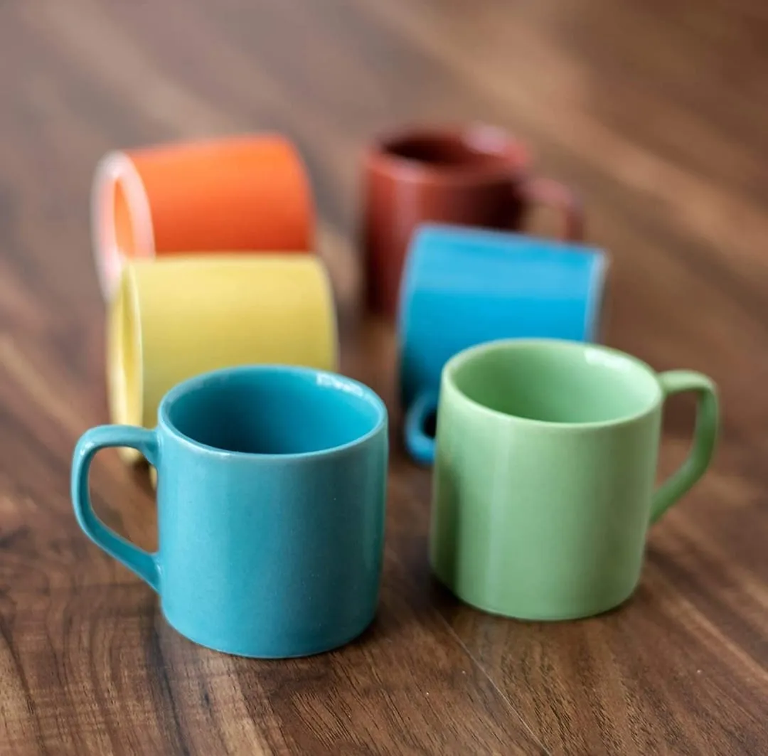 Caneca reta pequena colorida
