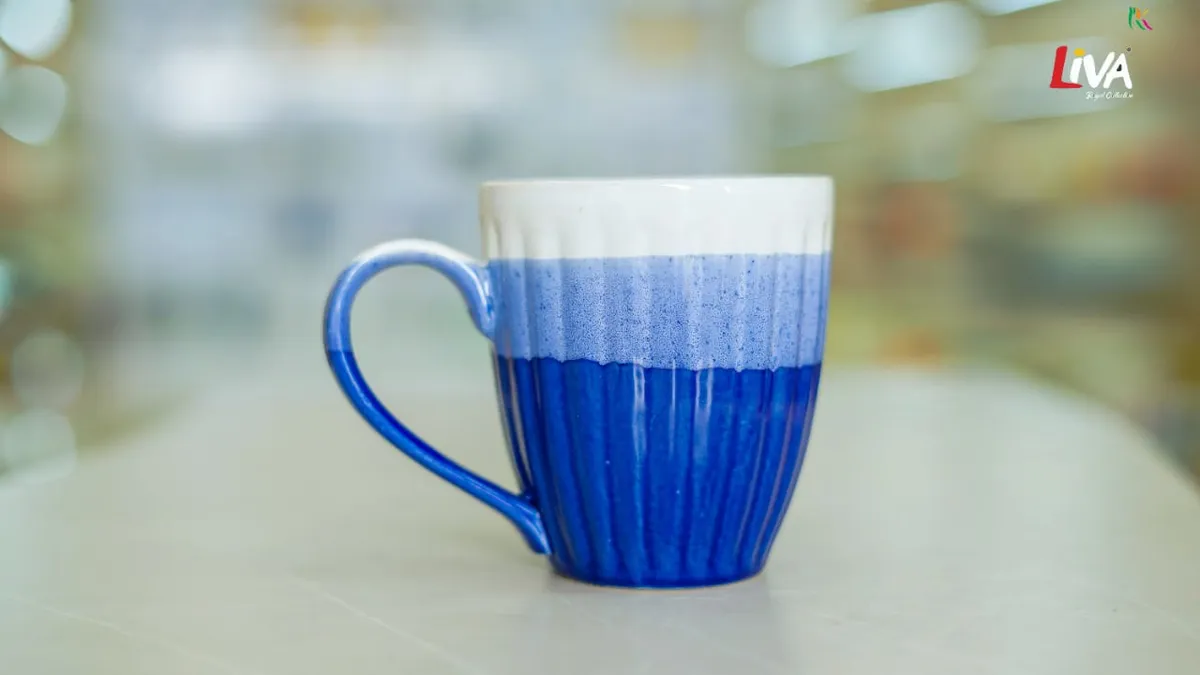 Caneca canelada degradê azul