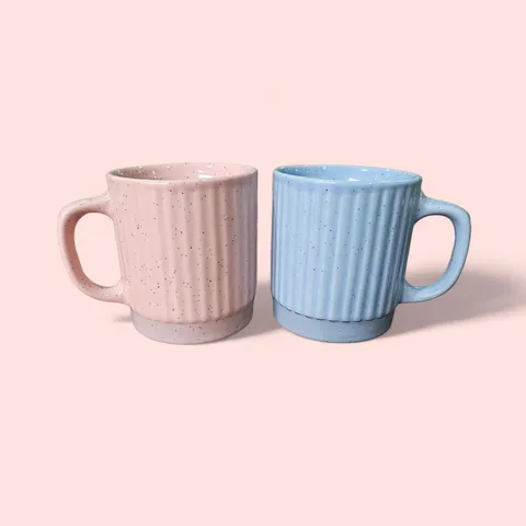 Caneca canelada pontilhada