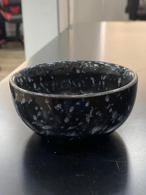 Bowl preto respingado