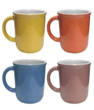 Caneca de borda levemente aberta