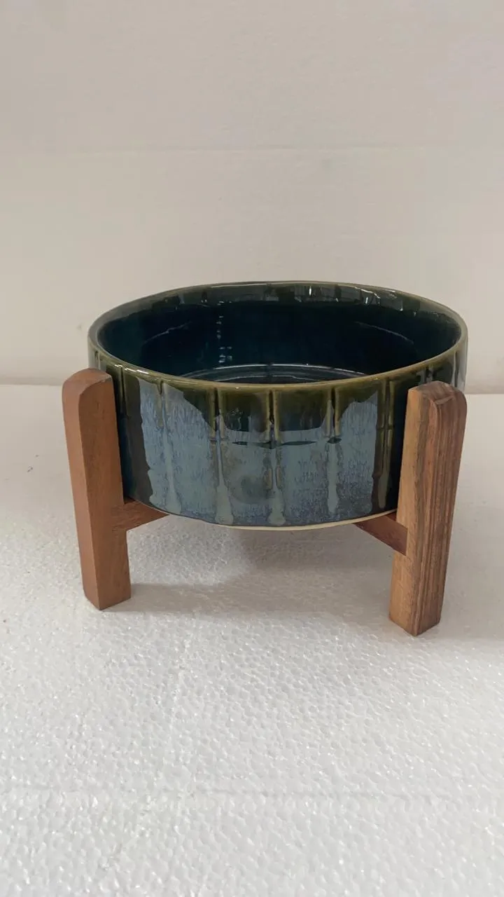 Bowl com suporte de madeira