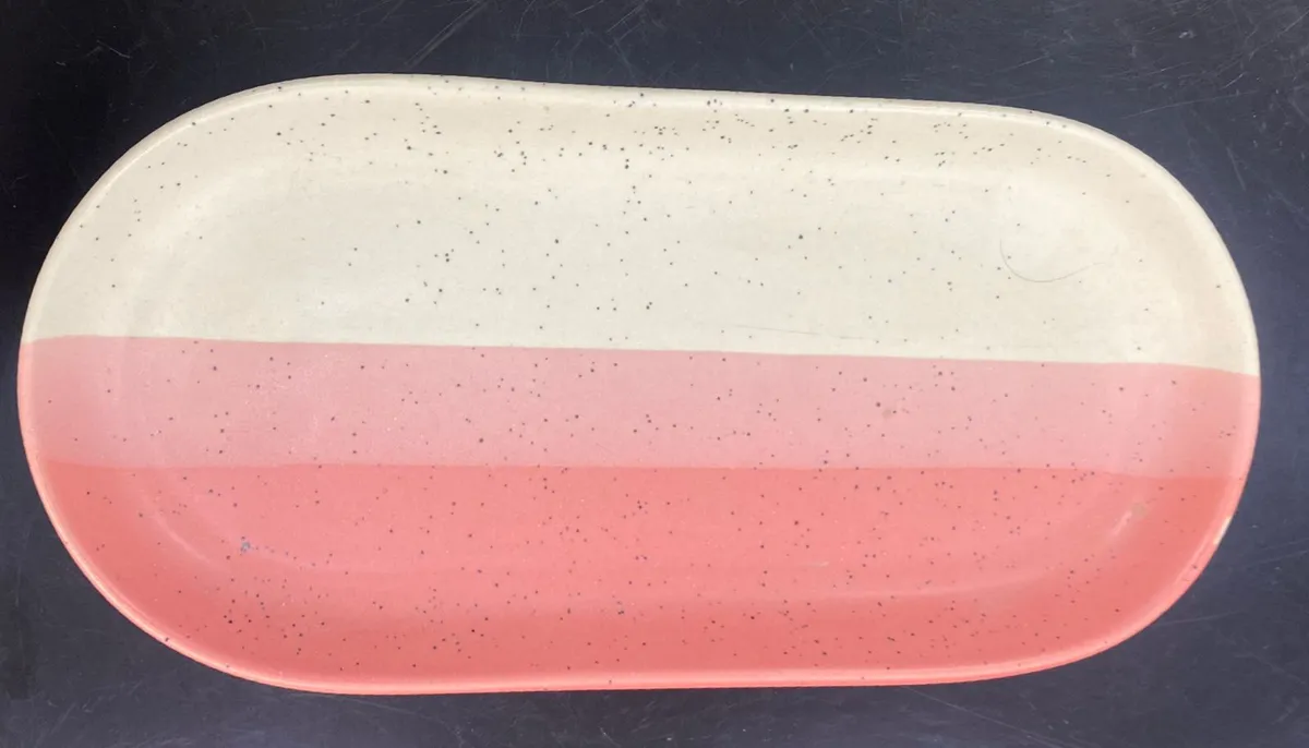 Travessa oval bicolor rosa e branco