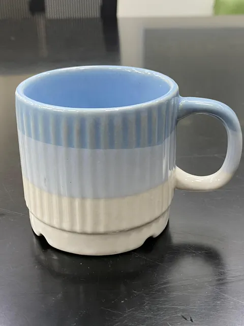 Xícara canelada bicolor azul
