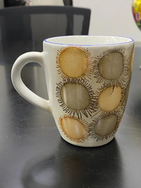 Caneca com círculos