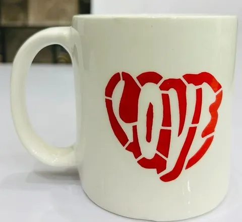 Caneca pintada à mão coração "Love" vermelho