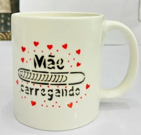Caneca pintada à mão "Mãe carregando"
