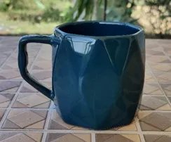 Caneca geométrica verde-petróleo